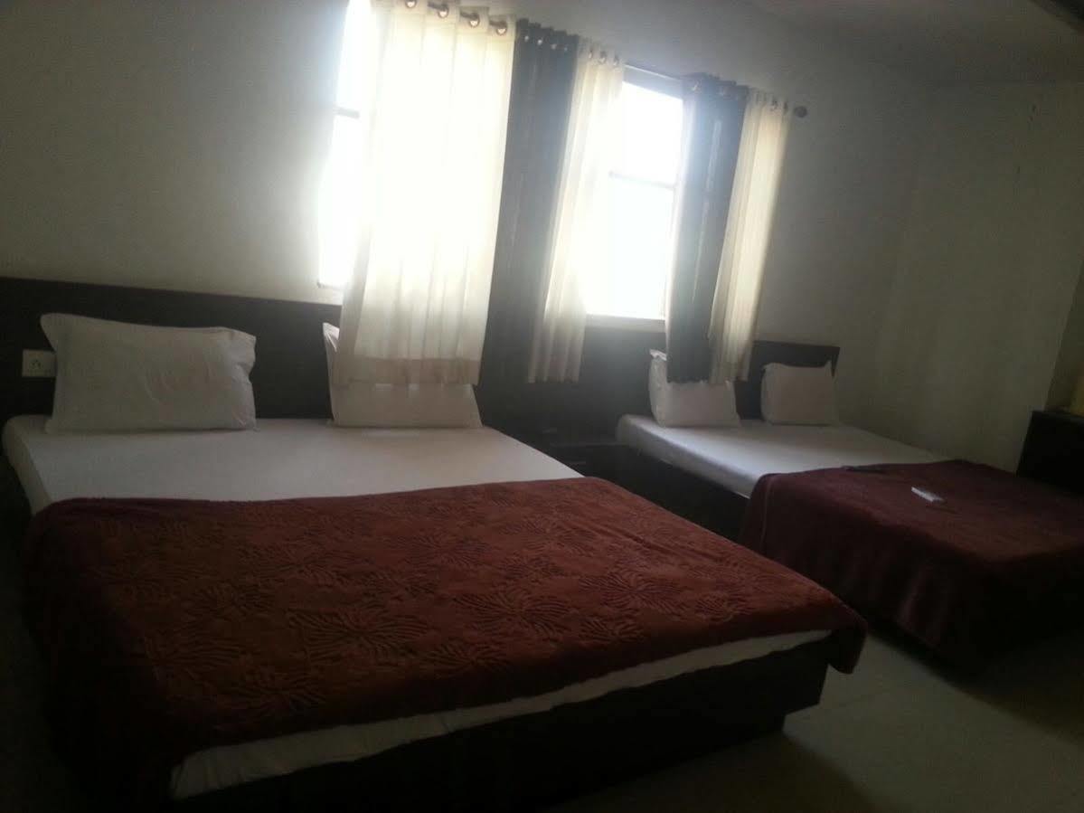 Hotel Pearl Palace Udaipur Buitenkant foto